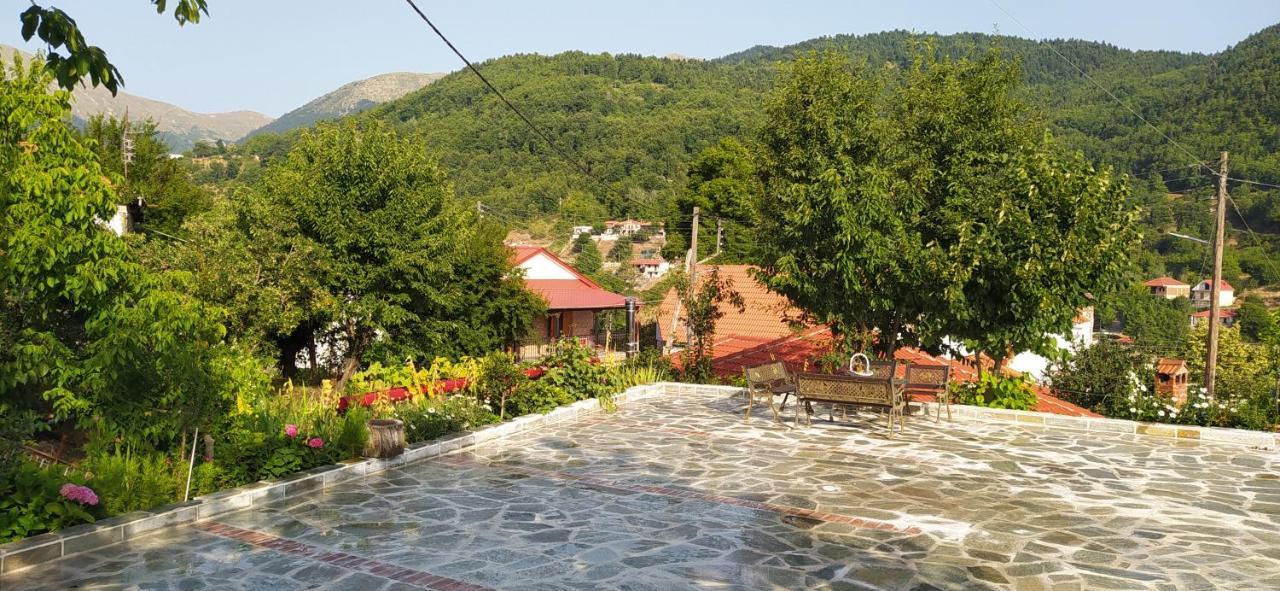 Guesthouse Petrino Pezoúla Exteriér fotografie