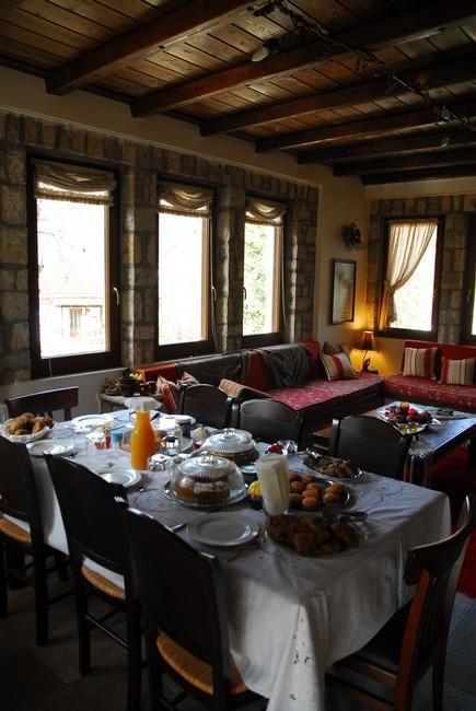 Guesthouse Petrino Pezoúla Exteriér fotografie